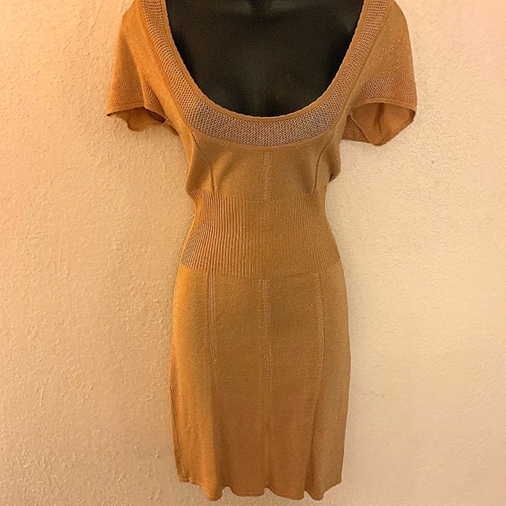 Gold low cut midi